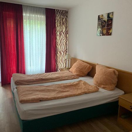 Grando Sukredo Hotel Hamburg Bagian luar foto